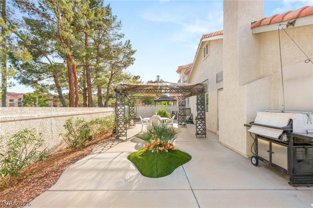 1920 Scenic Sunrise Drive