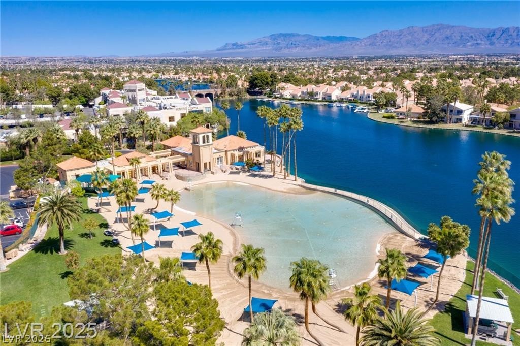 8104 Villa Finestra Drive