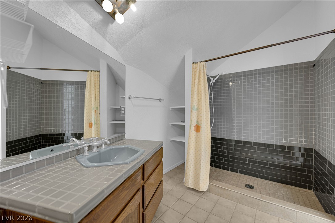 6650 Desperado Street