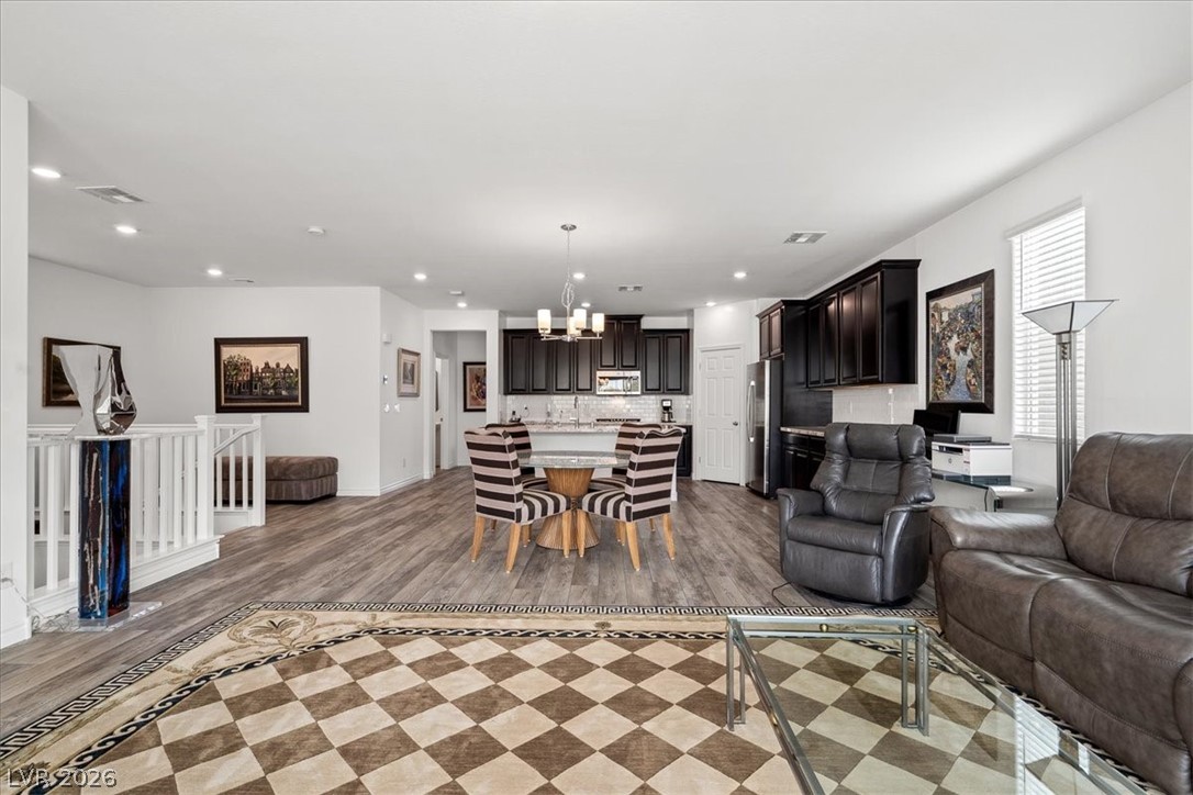 4368 Wonderful Life Street