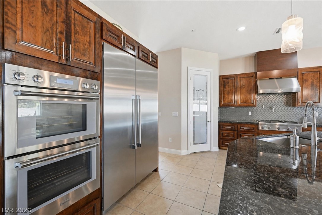 1560 Sundown Drive