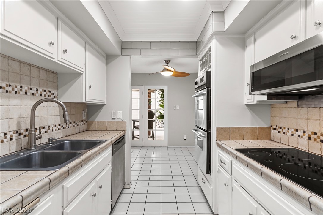 3078 El Camino Avenue