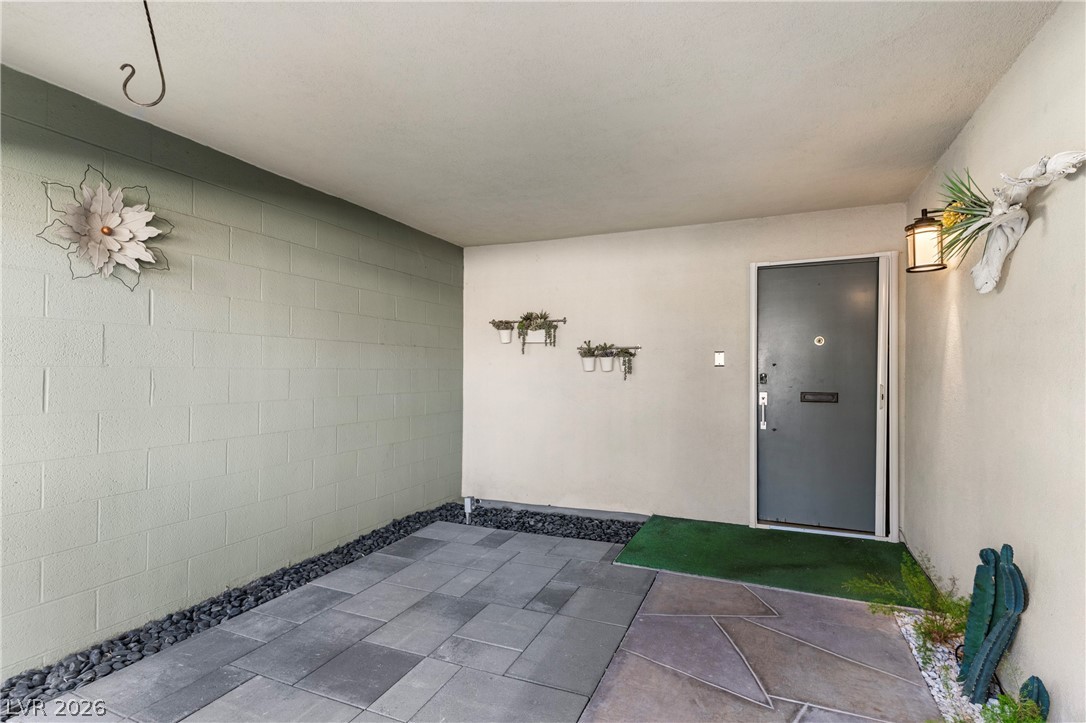 3078 El Camino Avenue