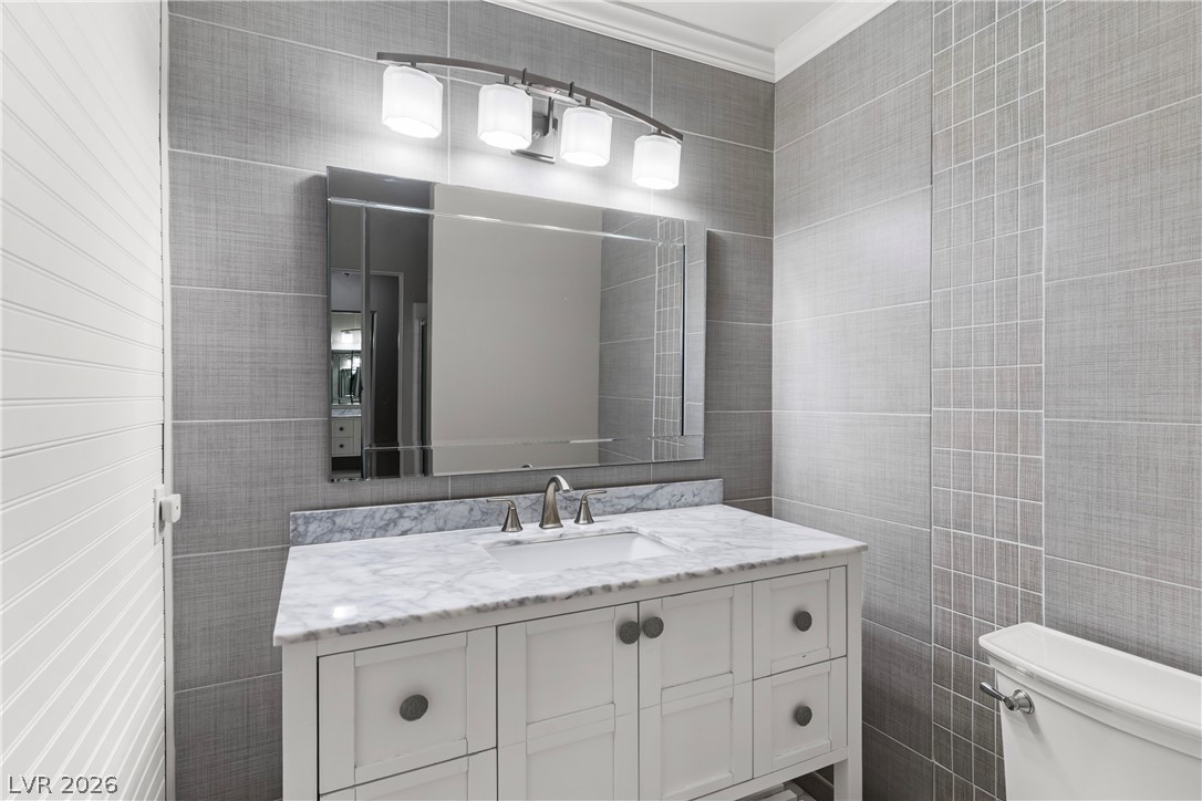 3078 El Camino Avenue