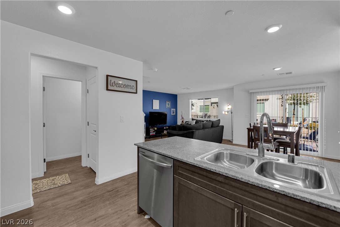 2632 Canary Yellow Court