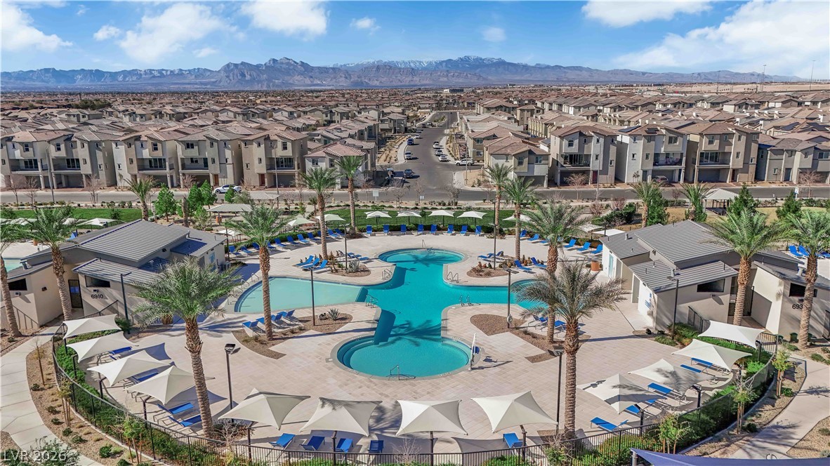 2632 Canary Yellow Court