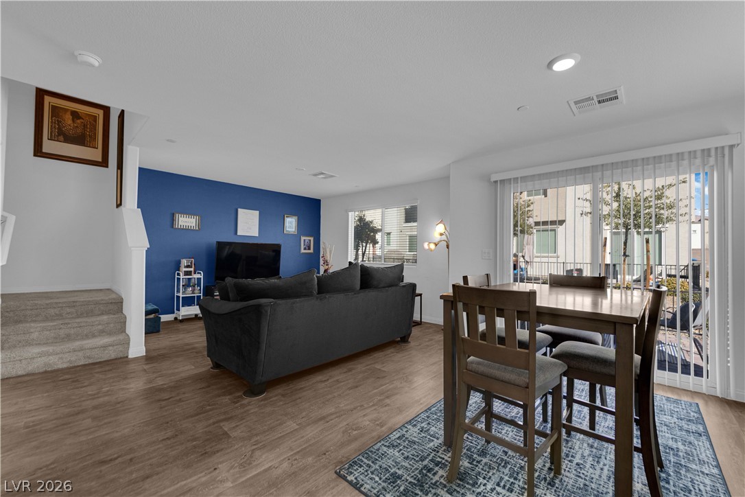 2632 Canary Yellow Court