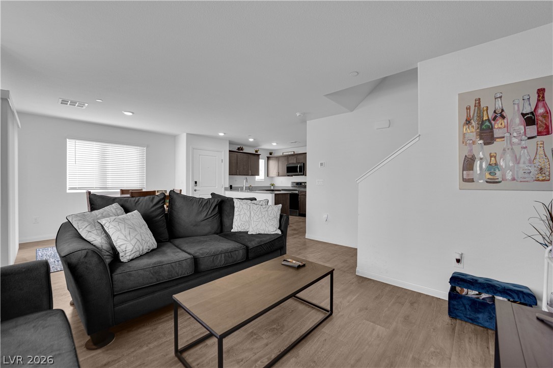 2632 Canary Yellow Court