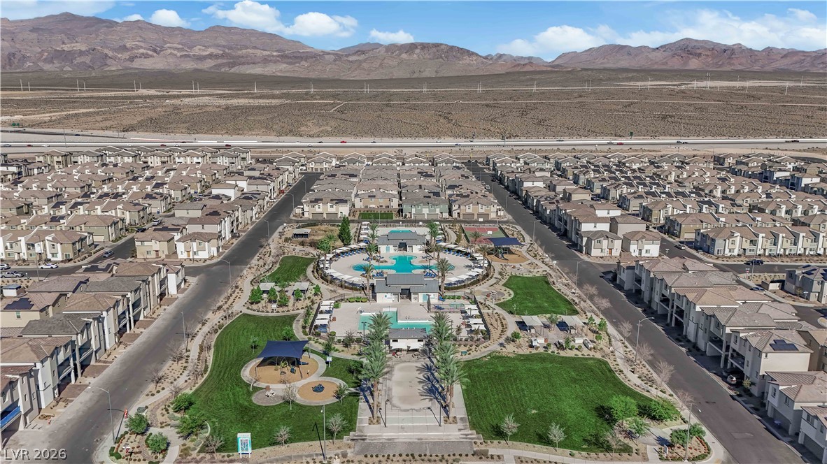 2632 Canary Yellow Court