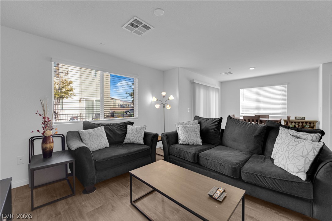 2632 Canary Yellow Court