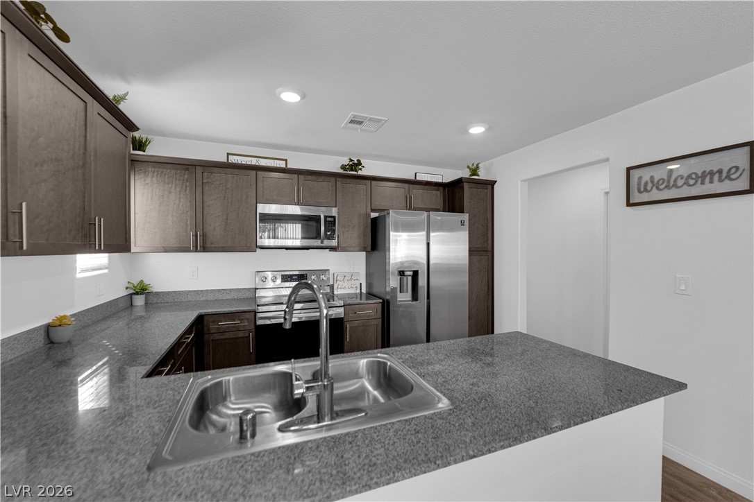 2632 Canary Yellow Court