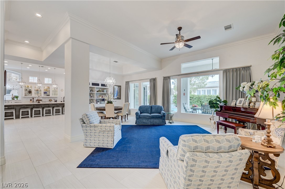 304 Covent Garden Court