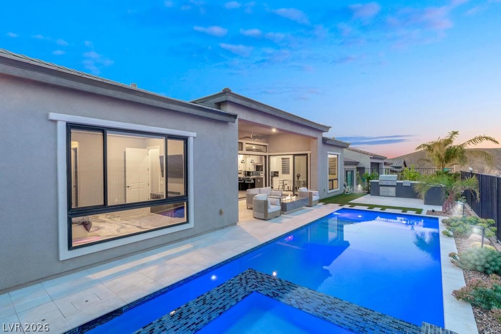 36 Thorn Creek Street