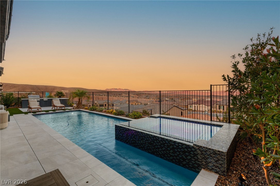 36 Thorn Creek Street