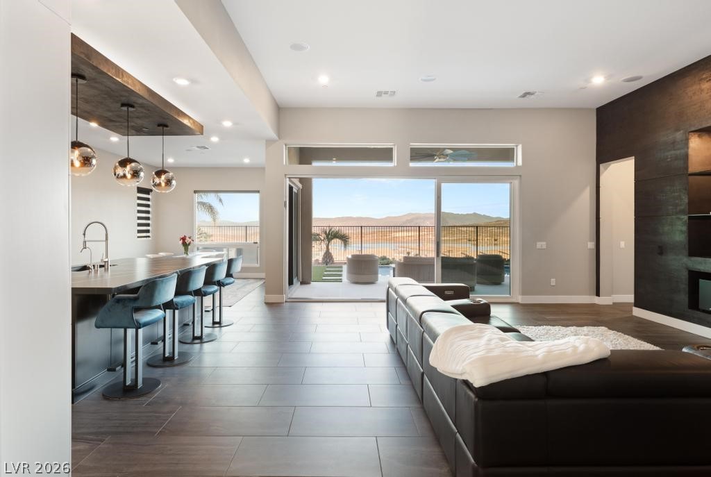 36 Thorn Creek Street