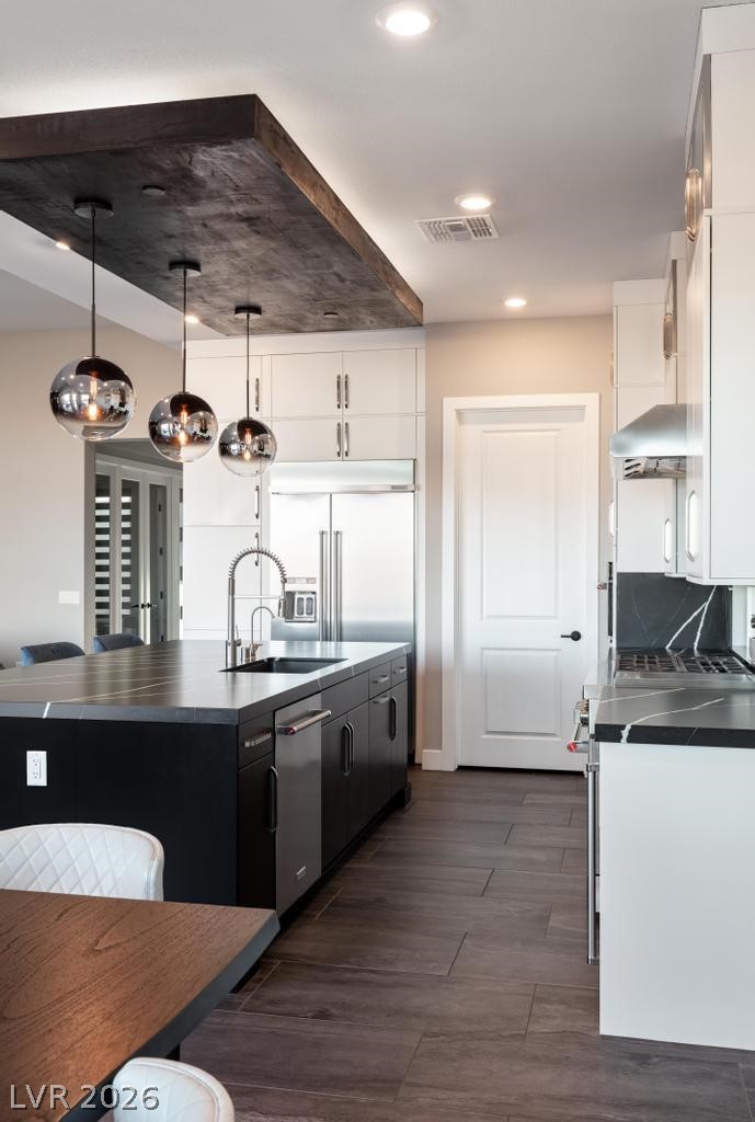 36 Thorn Creek Street