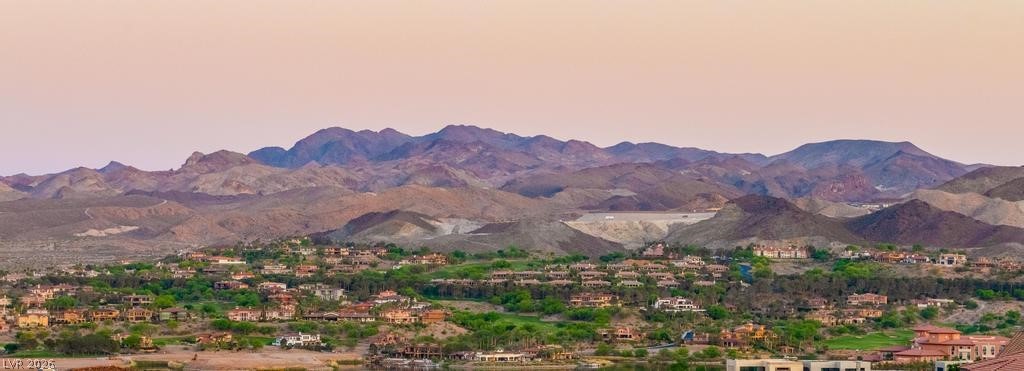 36 Thorn Creek Street