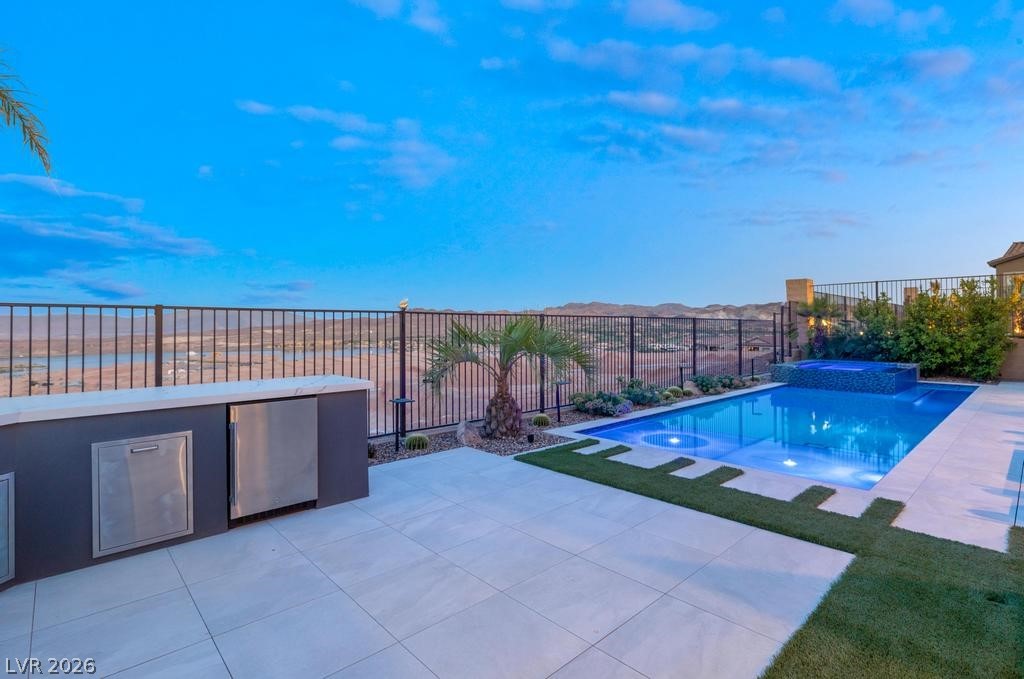 36 Thorn Creek Street