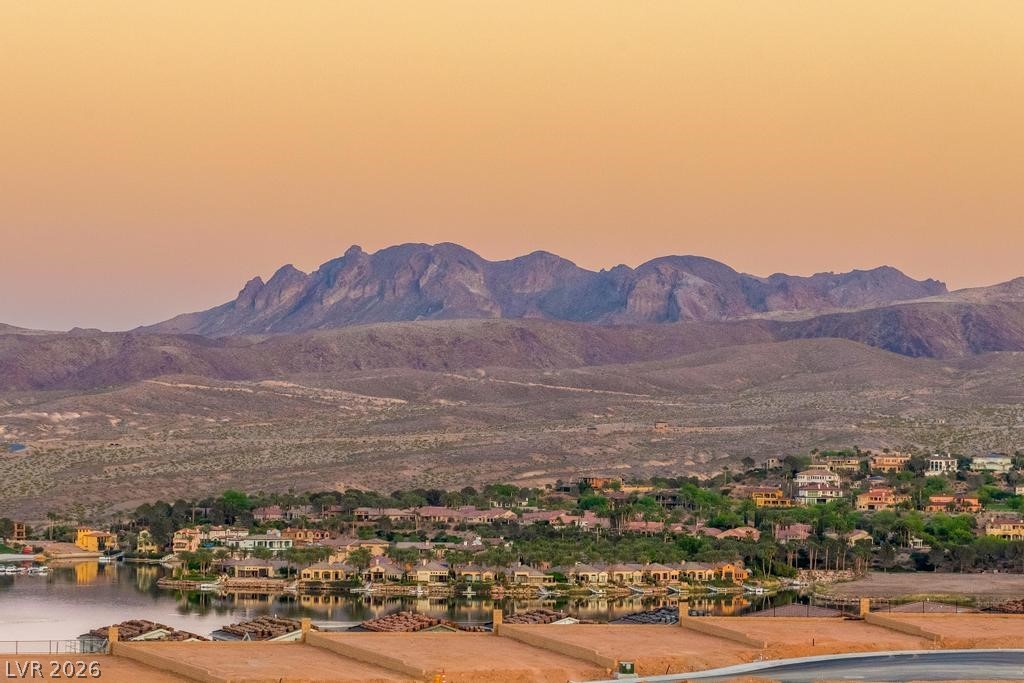 36 Thorn Creek Street