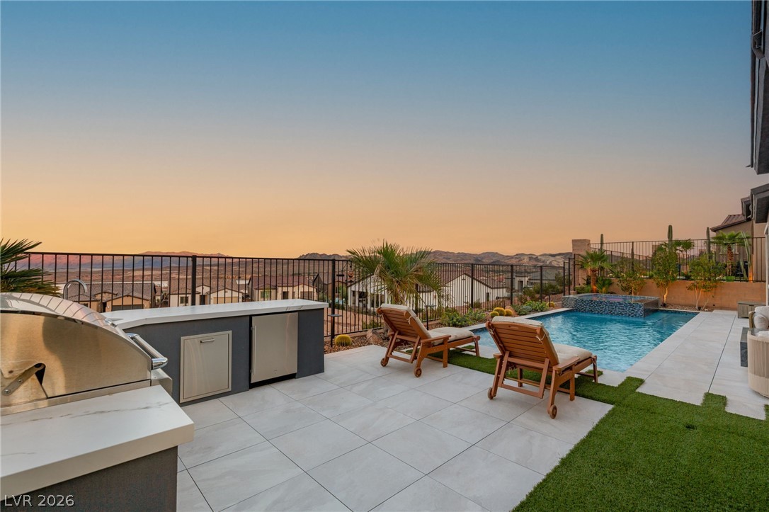 36 Thorn Creek Street