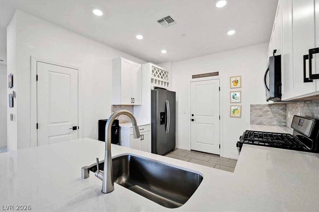 10808 San Millan Avenue