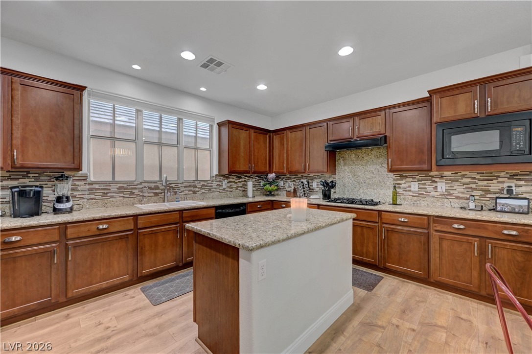 5627 Wedgefield Street