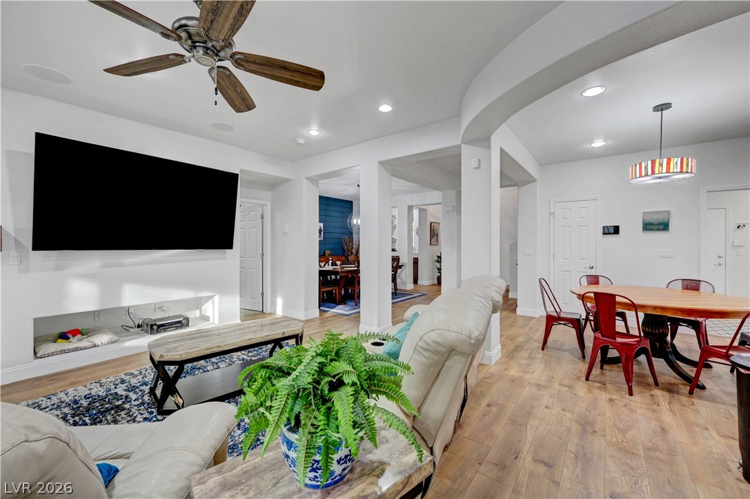 5627 Wedgefield Street