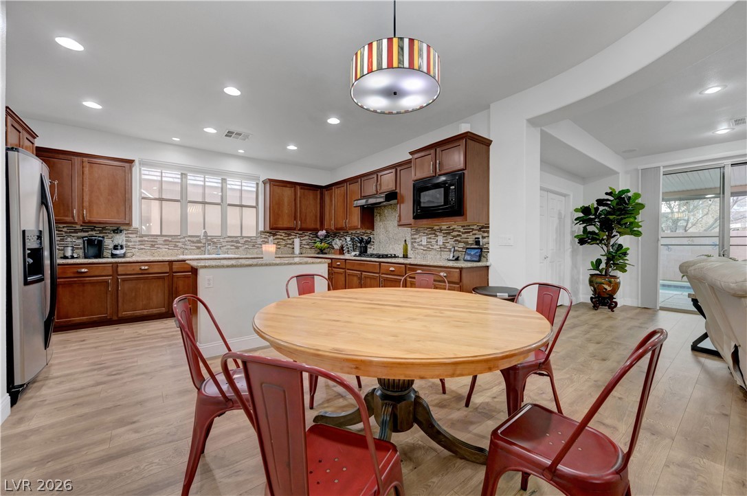 5627 Wedgefield Street