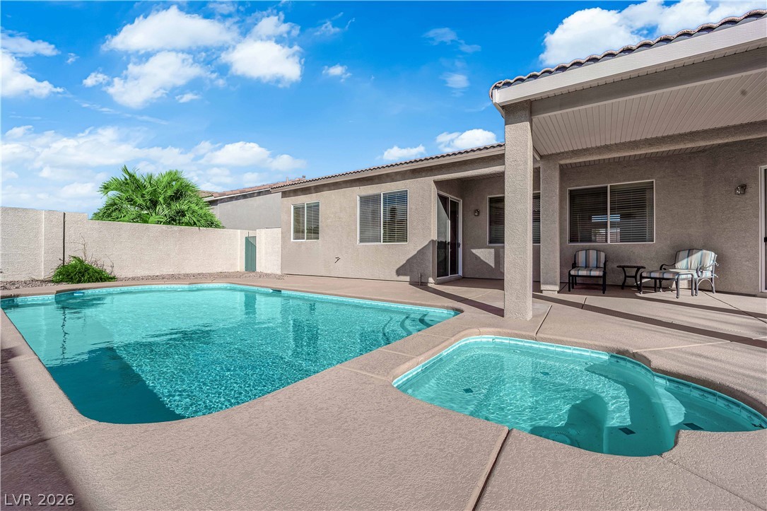 745 Diamond Bend Avenue