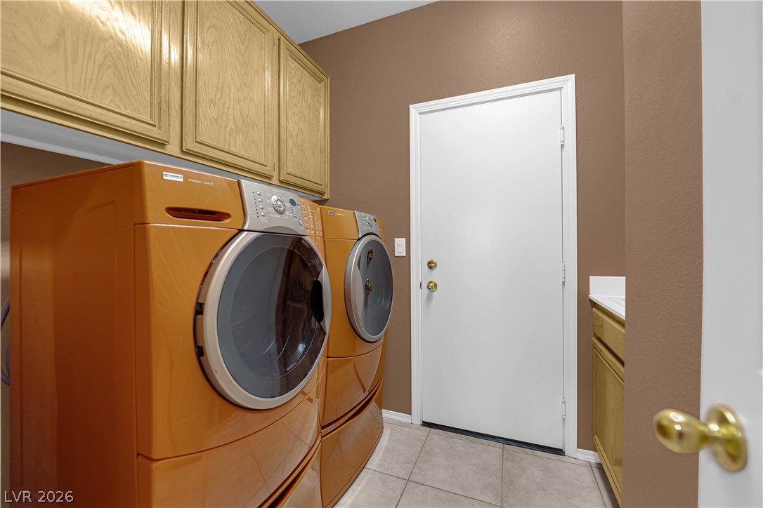 745 Diamond Bend Avenue