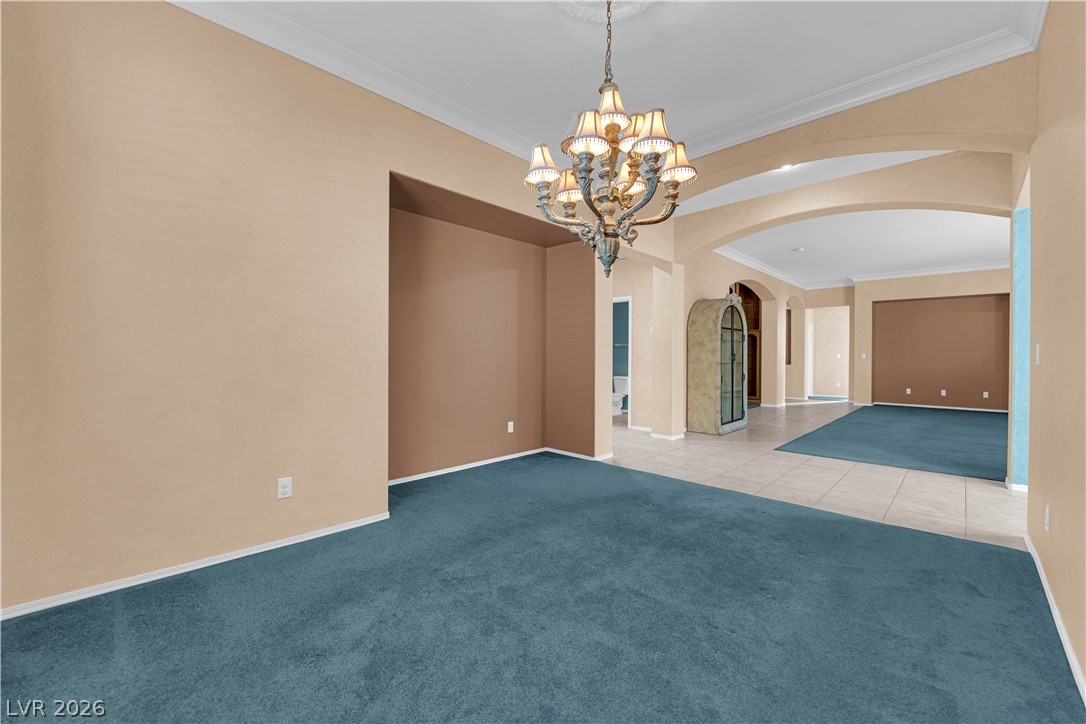 745 Diamond Bend Avenue