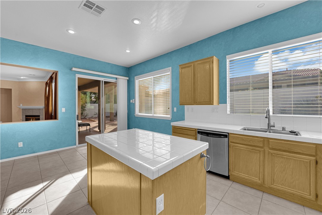 745 Diamond Bend Avenue