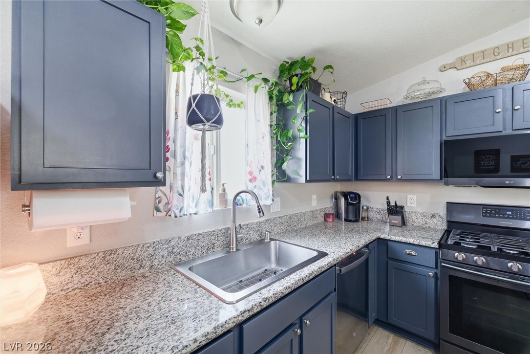 1323 West Bartlett Avenue