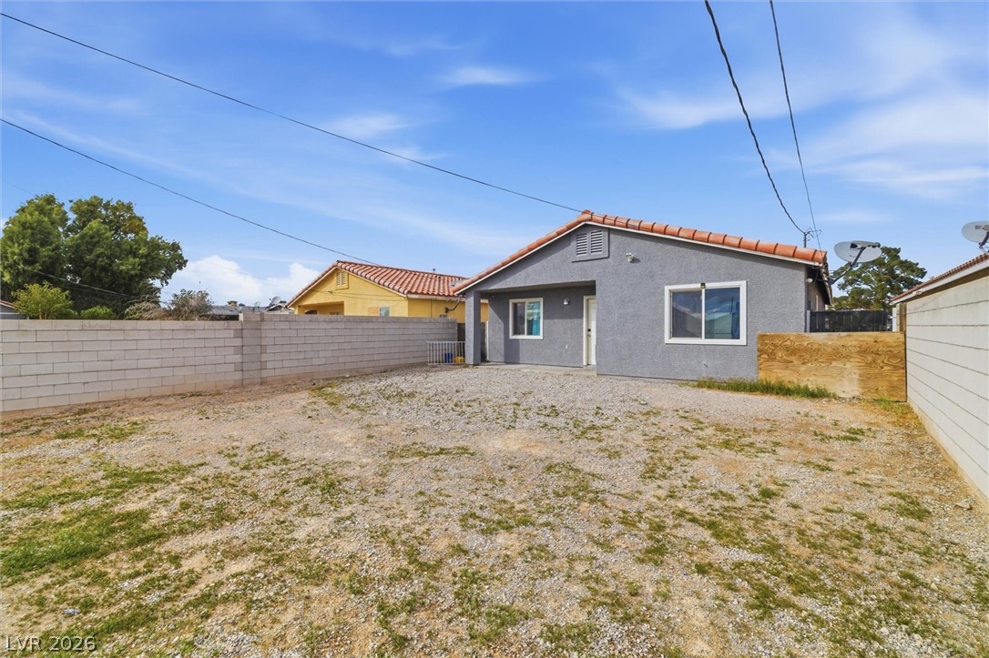 1323 West Bartlett Avenue