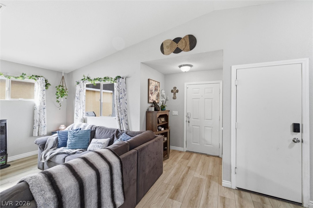 1323 West Bartlett Avenue