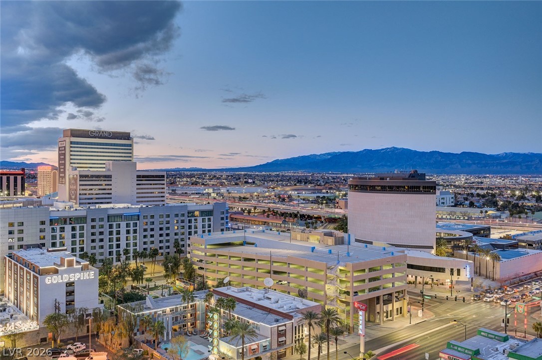 150 Las Vegas Boulevard 1716