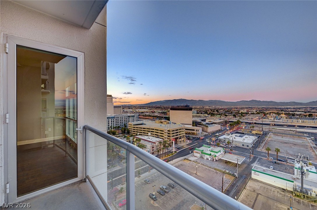 150 Las Vegas Boulevard 1716