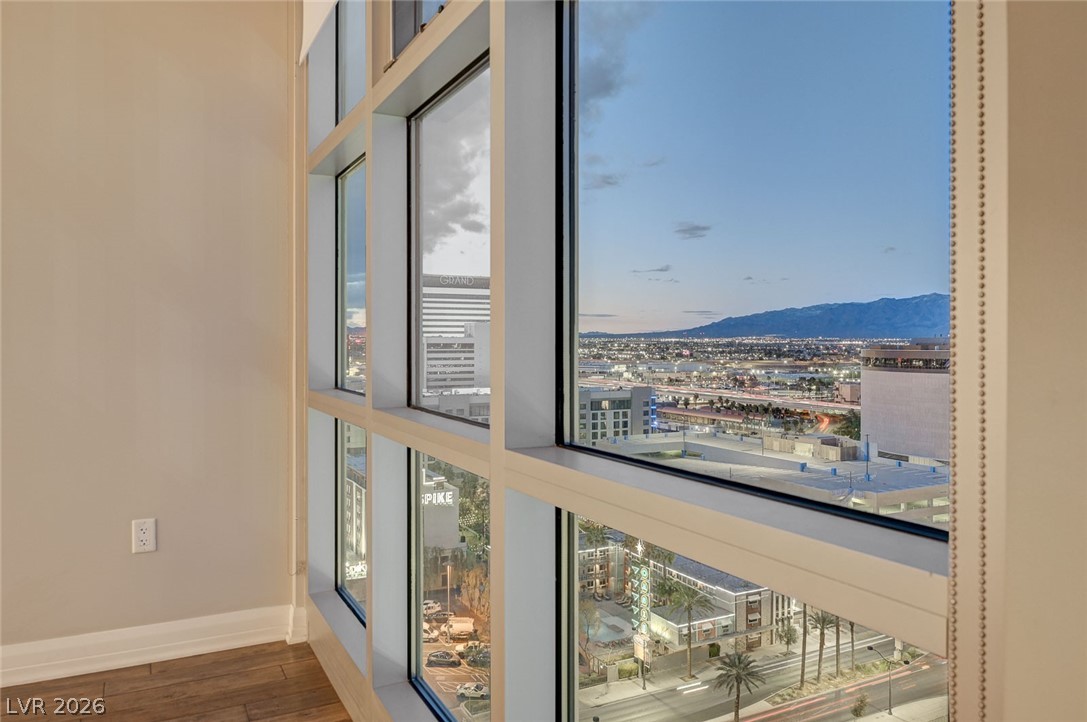 150 Las Vegas Boulevard 1716