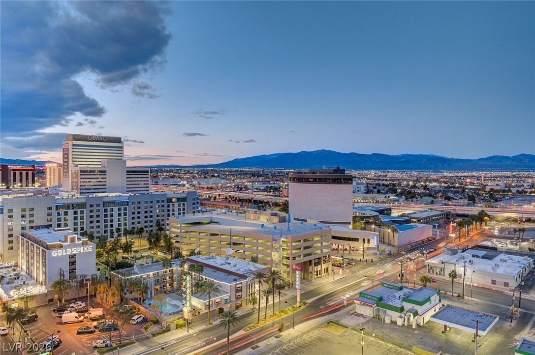 150 Las Vegas Boulevard 1716