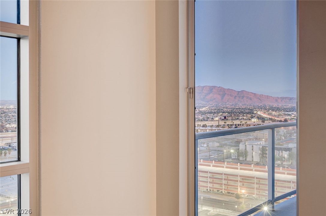 150 Las Vegas Boulevard 1716