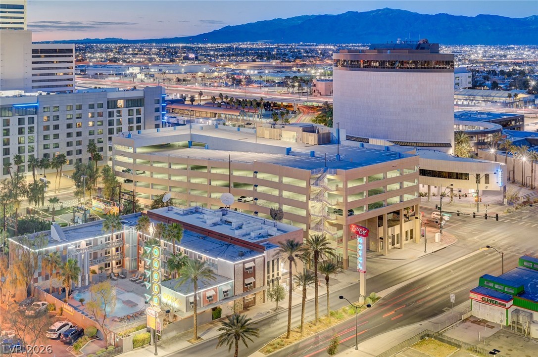 150 Las Vegas Boulevard 1716