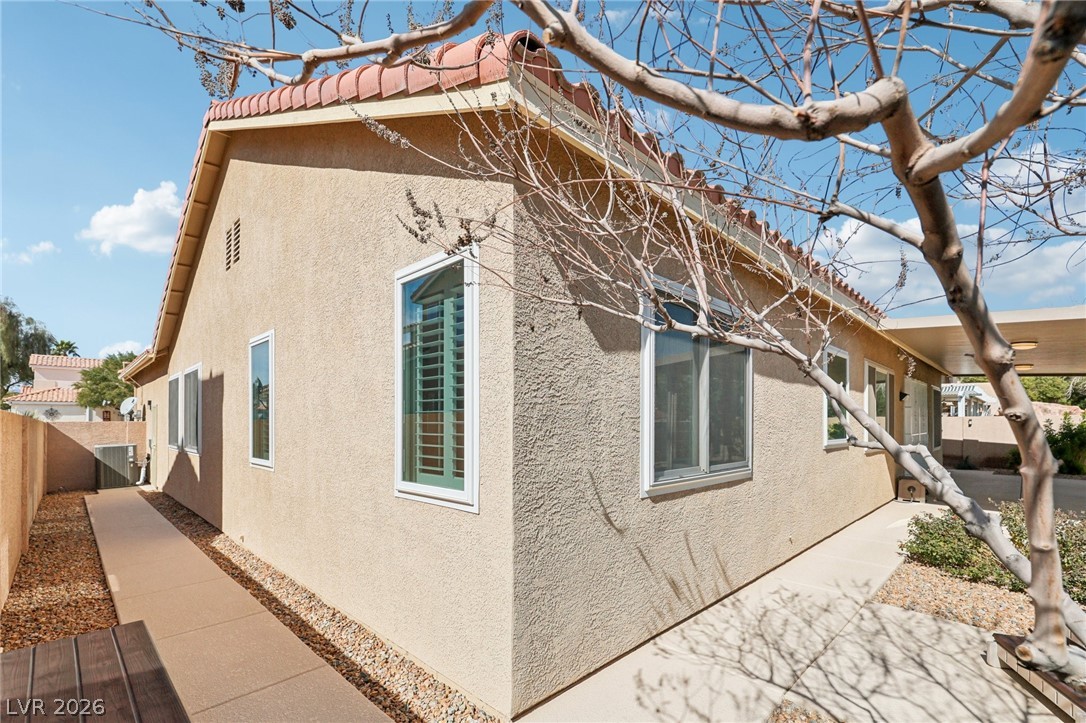 6052 Star Decker Road