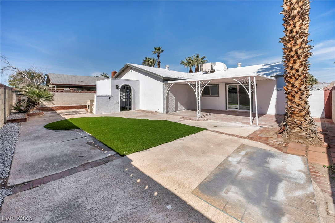 3527 Ruth Drive