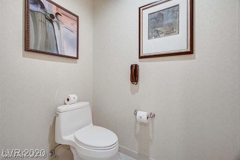 135 East Harmon Avenue 1703
