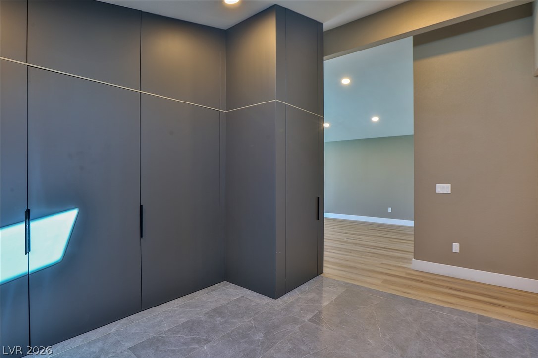 547 Ellen Way