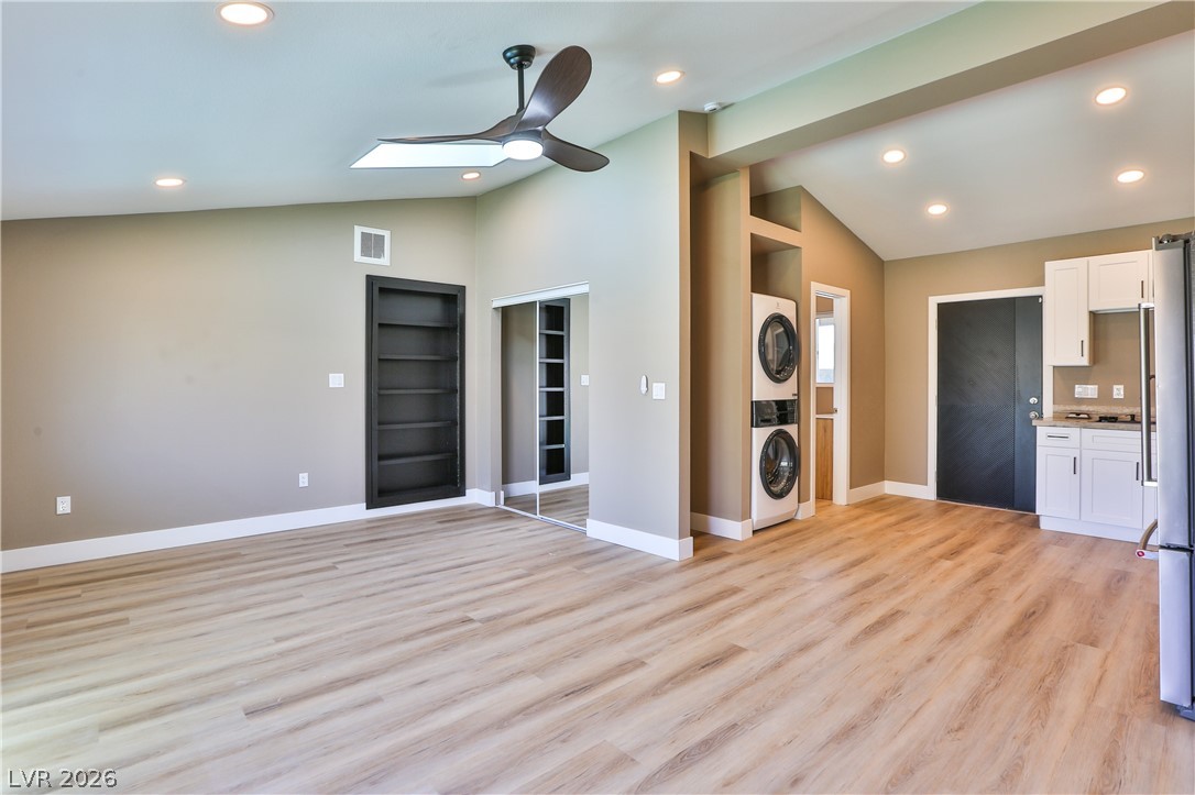 547 Ellen Way