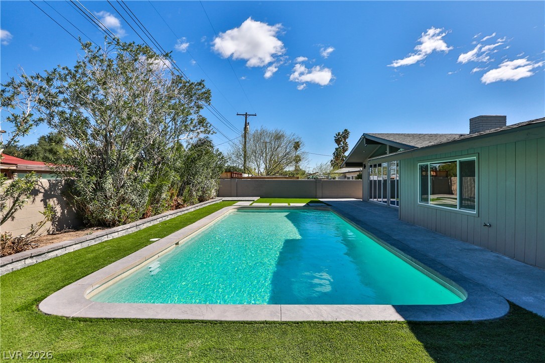 547 Ellen Way
