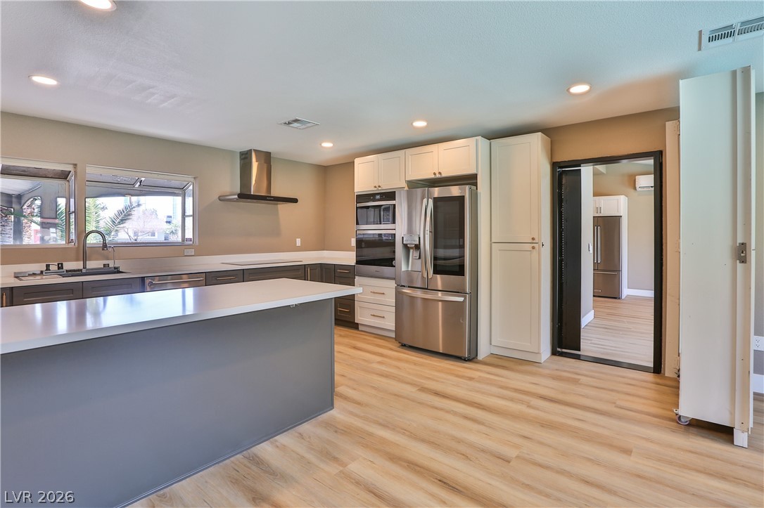547 Ellen Way