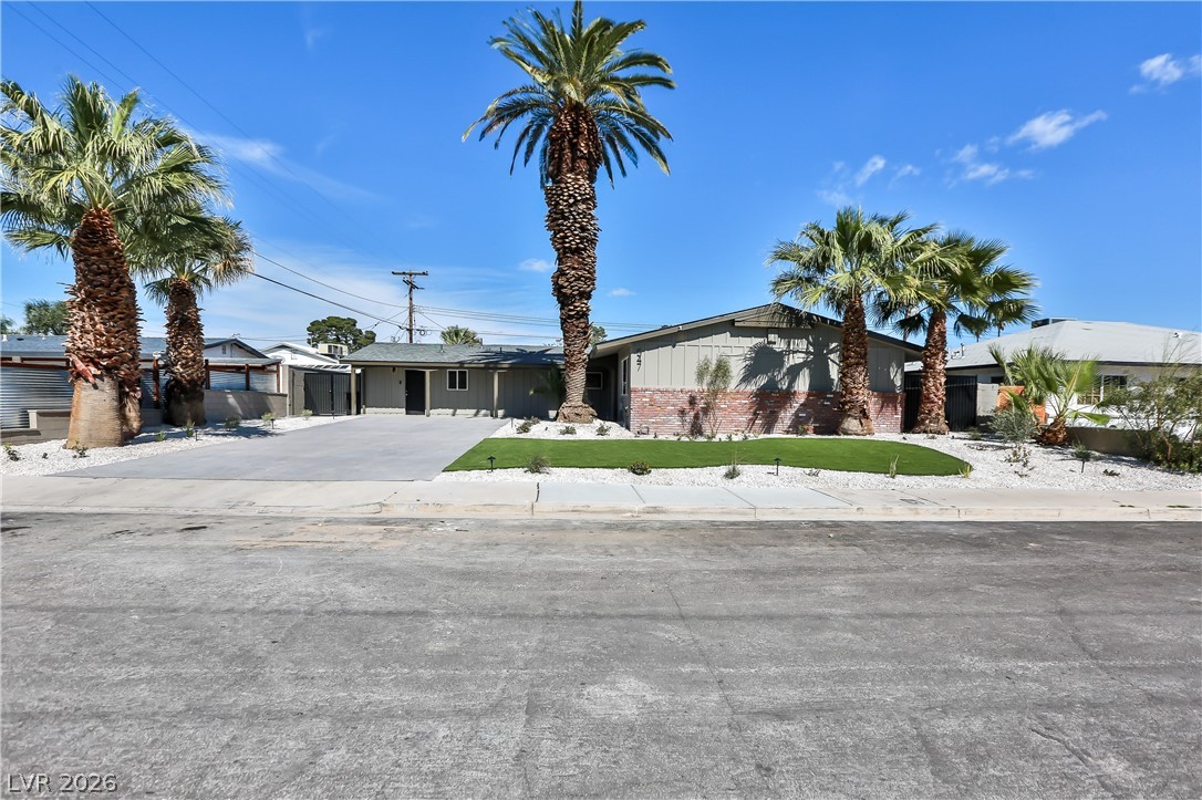 547 Ellen Way