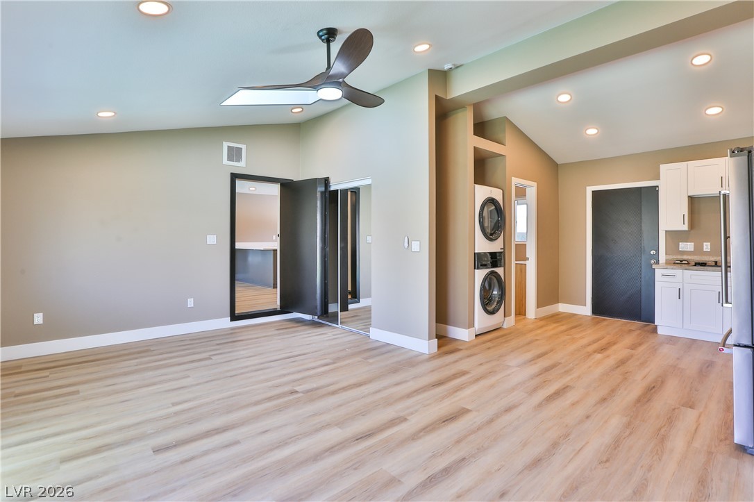 547 Ellen Way